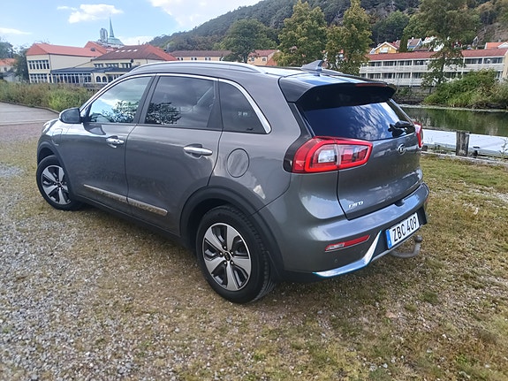Kia Niro 2 of 16