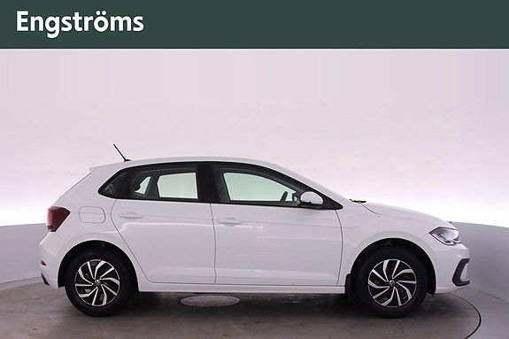 Volkswagen Polo 2 of 18