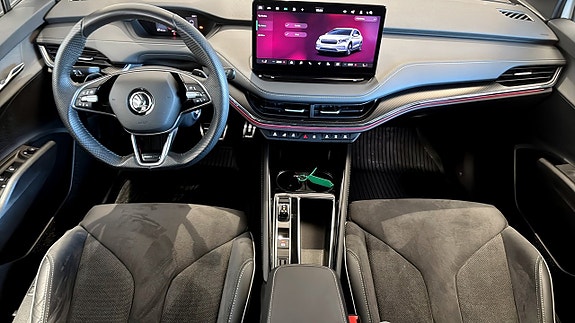 Skoda Enyaq 10 of 14