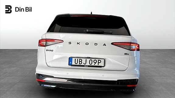 Skoda Enyaq 5 of 14