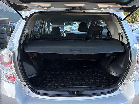 Toyota Verso 12 of 19