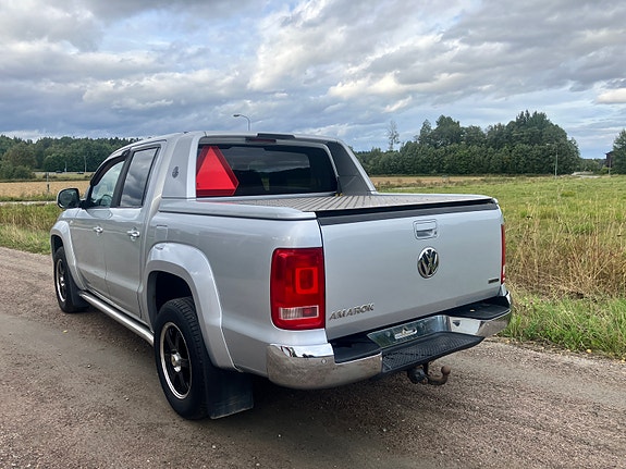 Volkswagen Amarok 10 of 11
