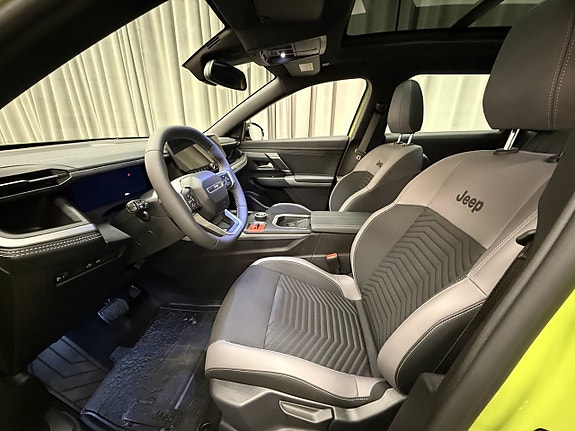 Jeep Compass 6 of 18