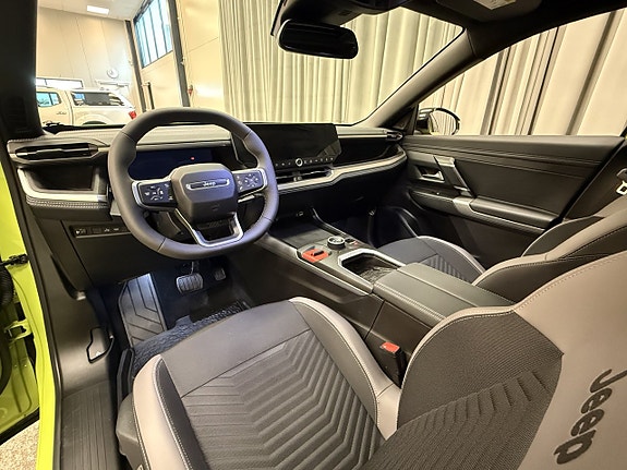 Jeep Compass 8 of 18