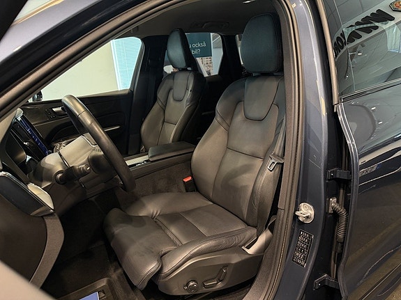 Volvo XC60 10 of 30