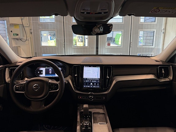Volvo XC60 5 of 30