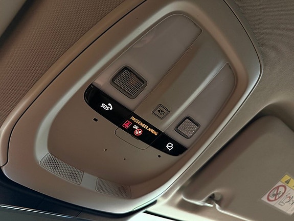 Volvo XC60 18 of 30
