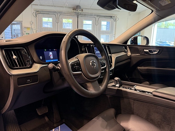 Volvo XC60 7 of 30