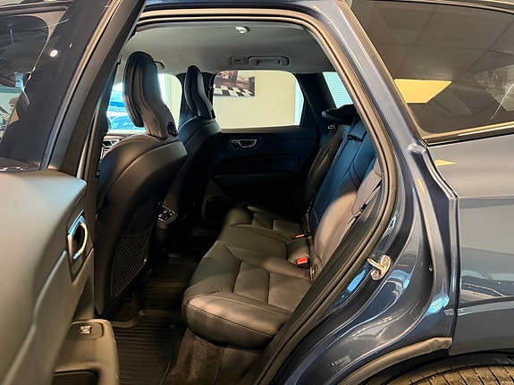 Volvo XC60 26 of 30