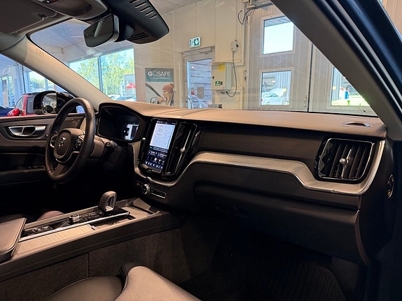 Volvo XC60 9 of 30