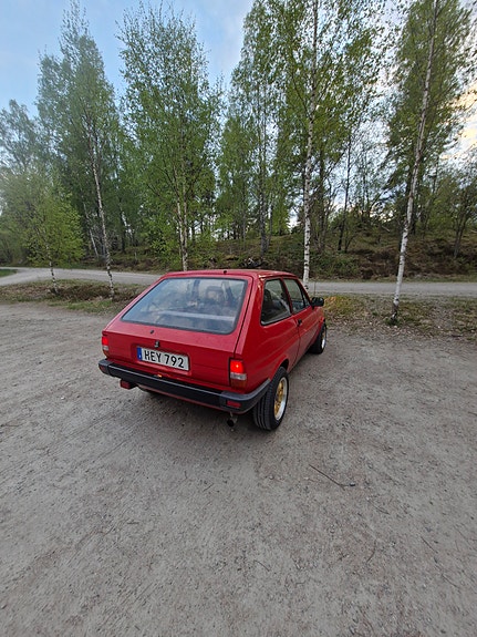 Ford Fiesta 3 of 6
