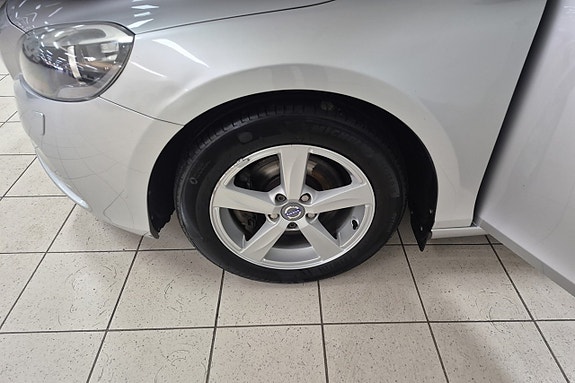 Volvo V40 9 of 9