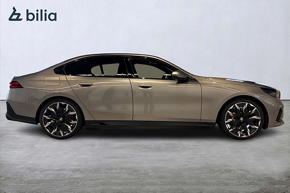 BMW 530e 16 of 18