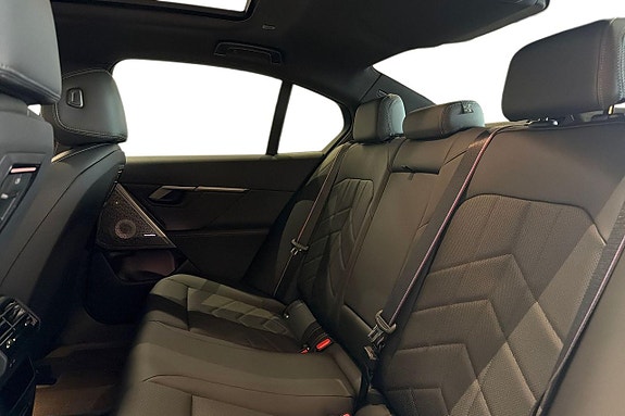 BMW 530e 11 of 18