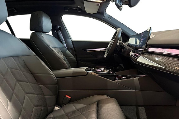 BMW 530e 6 of 18