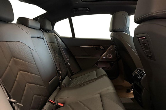 BMW 530e 7 of 18