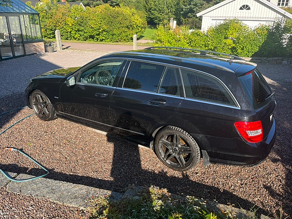 Mercedes-Benz C250 5 of 12