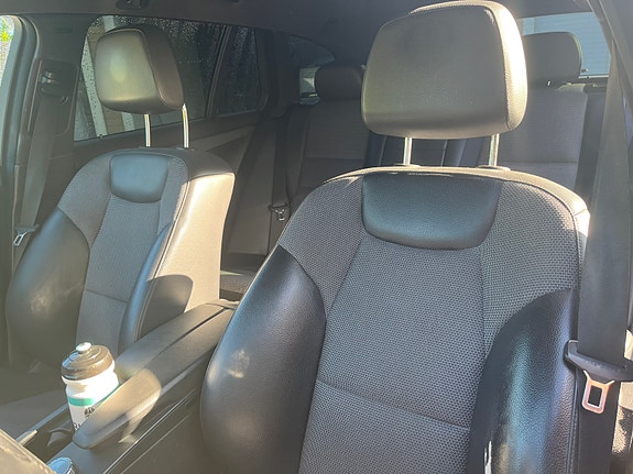 Mercedes-Benz C250 8 of 12