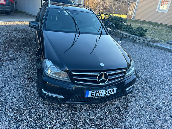 Mercedes-Benz C250 10 of 12