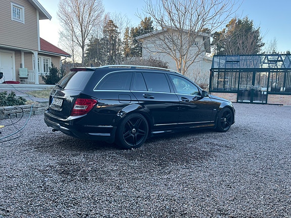 Mercedes-Benz C250 11 of 12