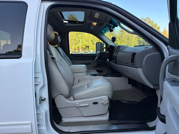 GMC Sierra 10 of 30