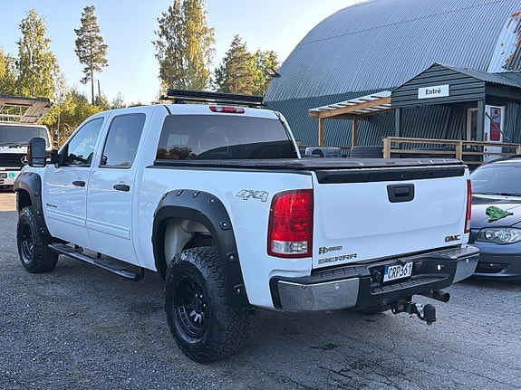 GMC Sierra 16 of 30