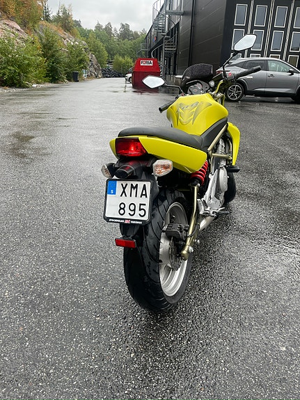 Kawasaki ER-6N ABS 3 of 5