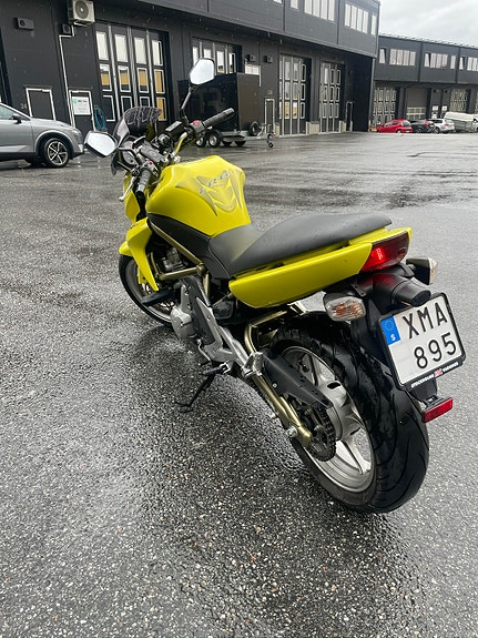 Kawasaki ER-6N ABS 4 of 5