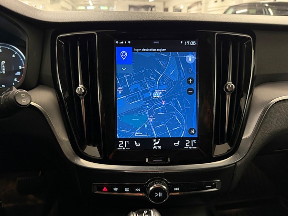 Volvo V60 Cross Country 14 of 18