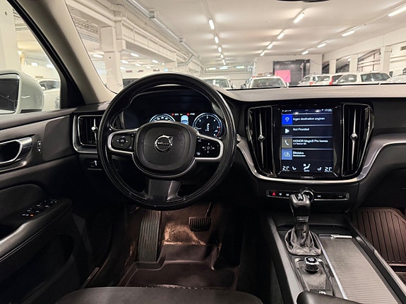 Volvo V60 Cross Country 11 of 18