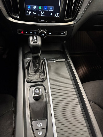Volvo V60 Cross Country 16 of 18