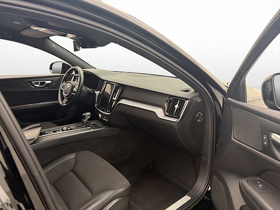 Volvo V60 25 of 30