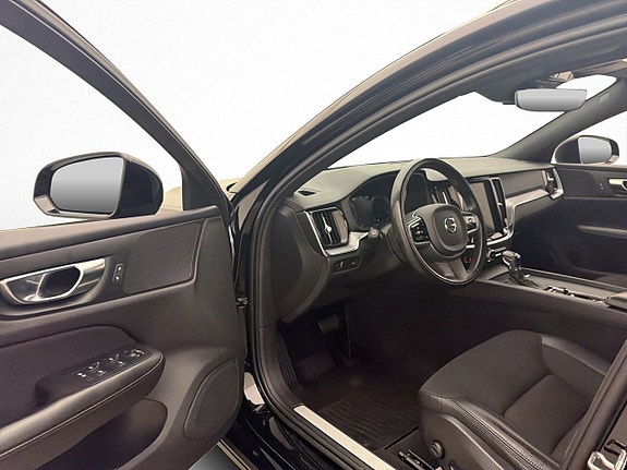 Volvo V60 10 of 30