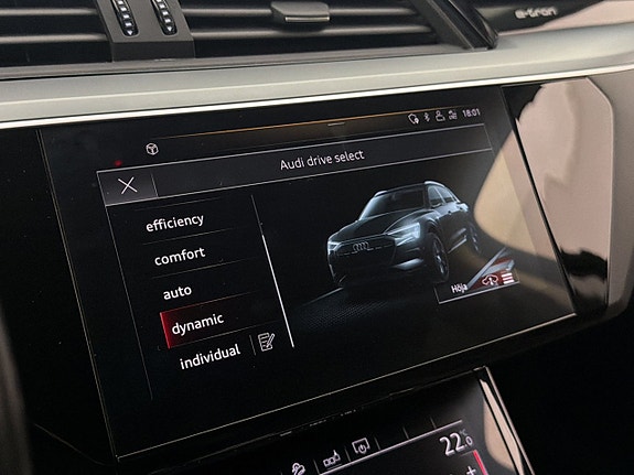 Audi e-tron 21 of 30