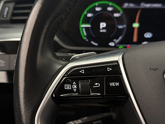 Audi e-tron 15 of 30