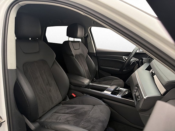 Audi e-tron 25 of 30