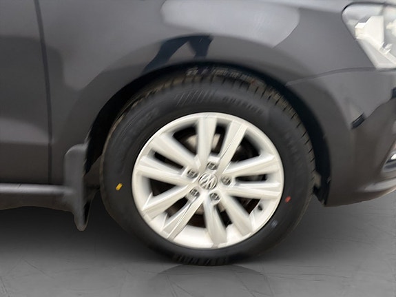 Volkswagen Polo 20 of 22