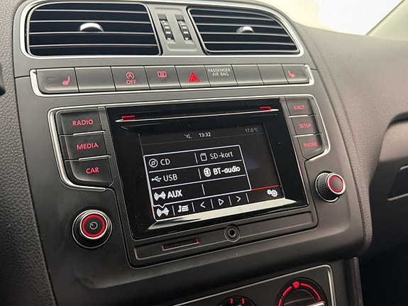 Volkswagen Polo 13 of 22