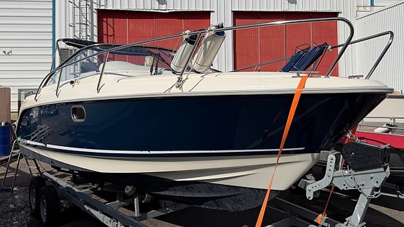 Aquador 23 DC / Volvo Penta 5,0 GXI -04 2 of 10