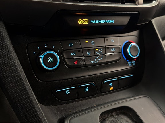 Ford Transit Connect 26 of 30