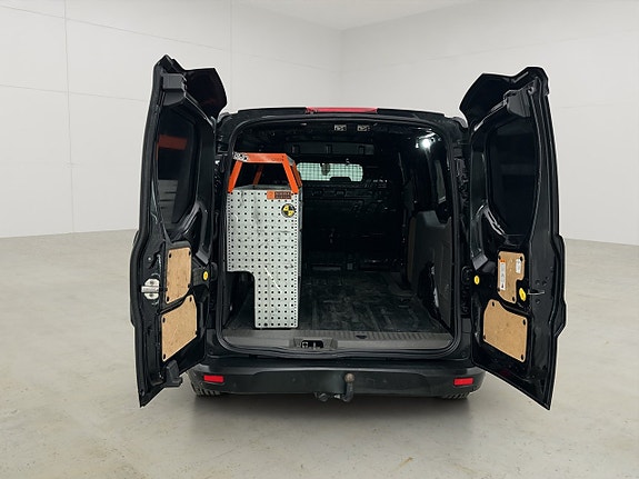 Ford Transit Connect 13 of 30