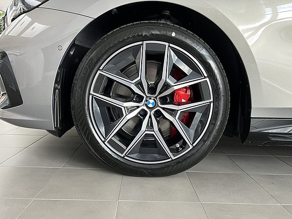 BMW i5 4 of 15