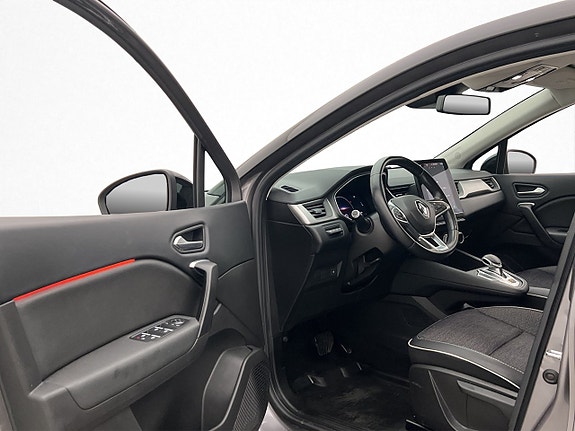 Renault Captur 10 of 30
