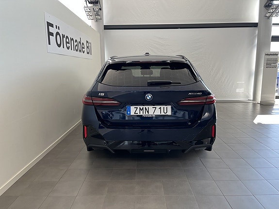BMW i5 13 of 16