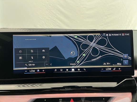 BMW i5 12 of 16