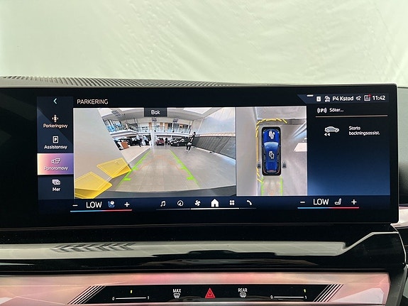 BMW i5 11 of 16