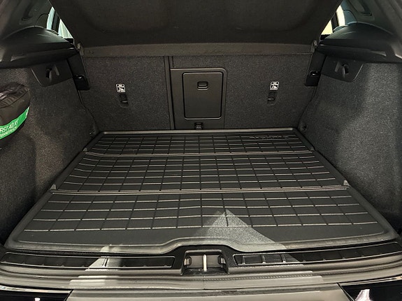 Volvo XC40 13 of 18