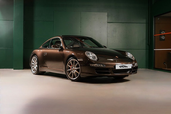 Porsche 911 Carrera 4S 9 of 27