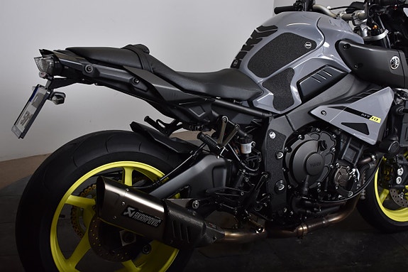 Yamaha MT-10 ABS / AKRAPOVIC / NYSERVAD ETC! 12 of 18