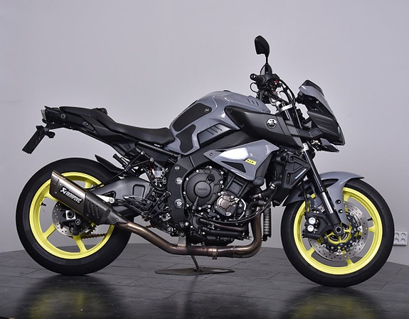 Yamaha MT-10 ABS / AKRAPOVIC / NYSERVAD ETC! 8 of 18